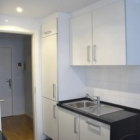 게스트하우스 City Living 1Br In Expo Center 4*